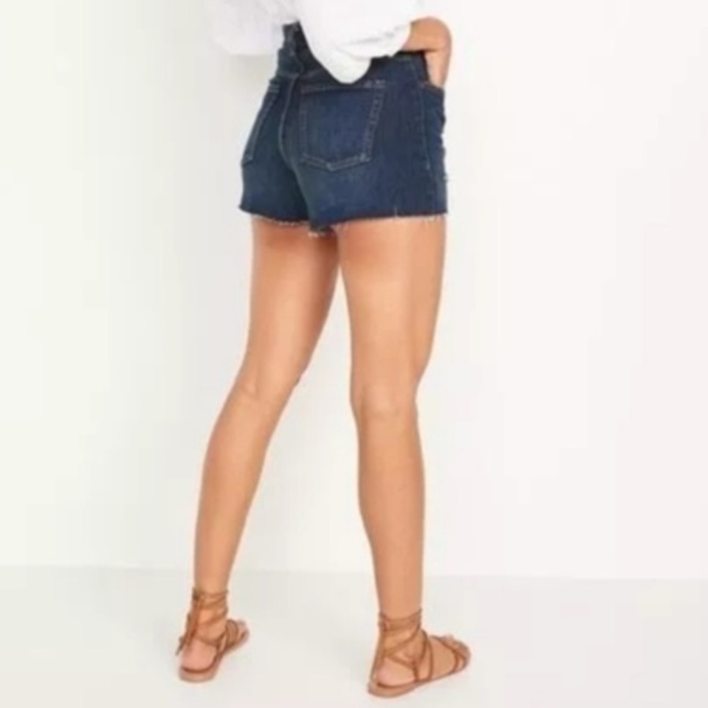 Old Navy NWT Sky-hi A-line stretch denim shorts raw hem button fly 12
